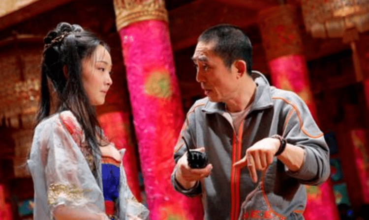 陈晓华|圈内“干爹文化”,前3位很称职,而最后一位悄悄让干女儿怀了孕