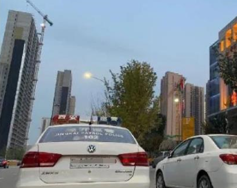 前方冲锋号|陕西一写字楼发生命案，致5人死亡，嫌疑人主动打电话给记者，让其报警