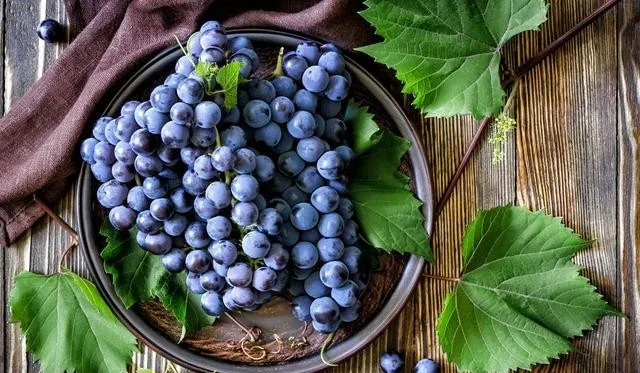 肝脏：这3类食物伤肝，要少吃！2种食物养肝，平常要多吃