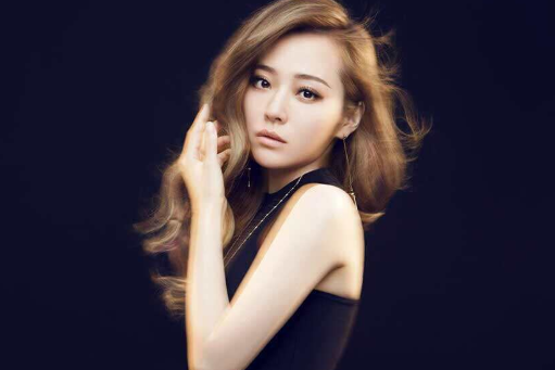 TFBOYS|张靓颖说唱歌词引热议，疑似内涵乘风破浪，回应“不要对号入座”