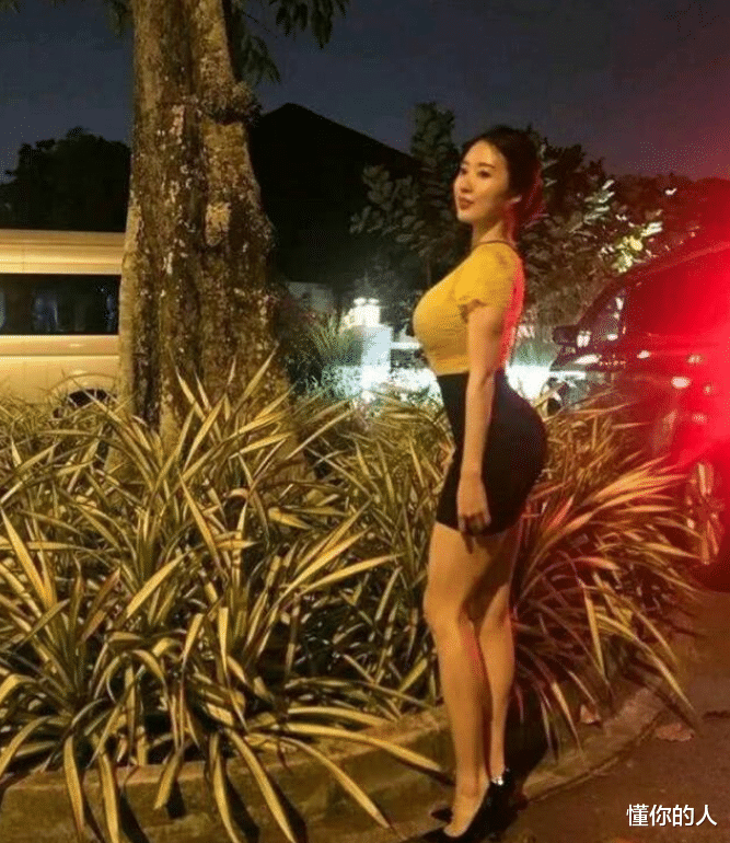 蒋聘婷|130斤蒋聘婷到底是何方妖孽，凭啥深得粉丝的喜爱？看她生活照就明白了