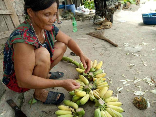 睹图|52岁女子先后生下14个孩子，为养活一家人每天只睡几个小时