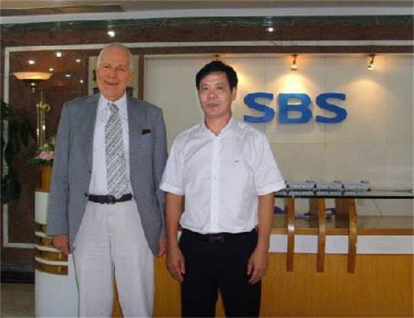 [浔兴股份]3毛钱的小商品，一年卖了超19亿，缔造出18亿的拉链帝国