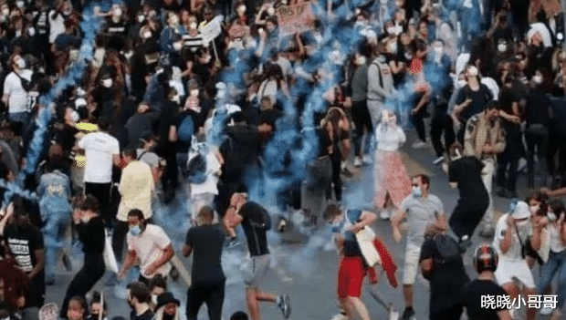 美国：黑人“离谱建议”，企图在中国建黑人雕像！网友一片哗然