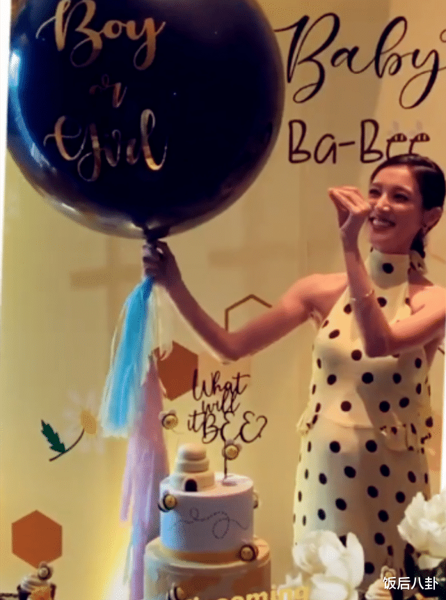 陈凯琳|二胎又是男孩？陈凯琳挺孕肚办派对，手臂依然纤细看着超瘦