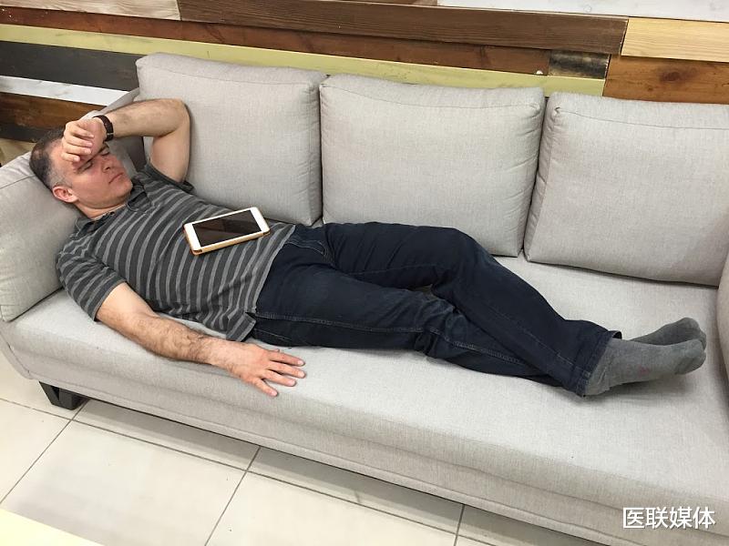 肝脏@多嘴一句：养护肝脏不是小事，这3个方面得做到位了