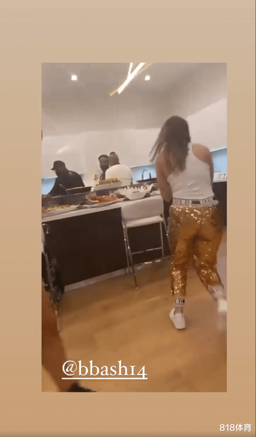 波普|湖人太太团詹皇家办夺冠派对! 詹嫂说唱皇妃劲舞, 波普太太火辣捧杯