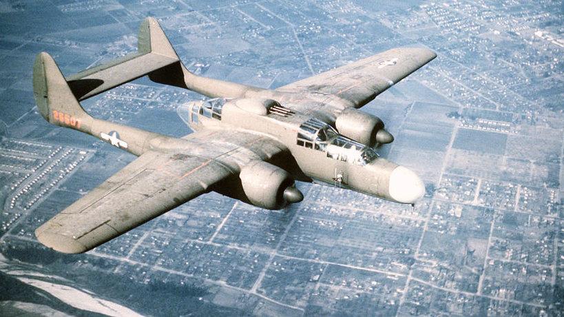 「轰炸机」这一战机全球仅剩2架，一架被中国收藏，美国出价3000万遭拒