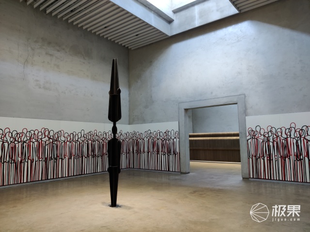 一加科技|一加8T动手玩：3399起，直屏旗舰值不值？