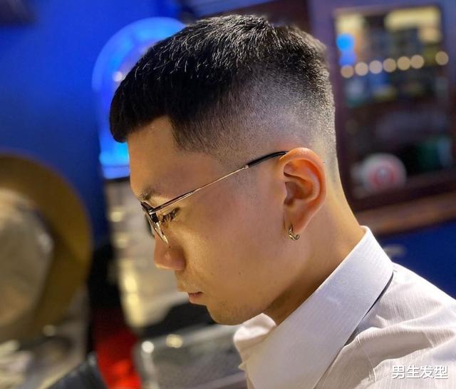 寸头|男生“寸头”发型过时了，秋天就留这4款时尚发型，谁剪谁帅气