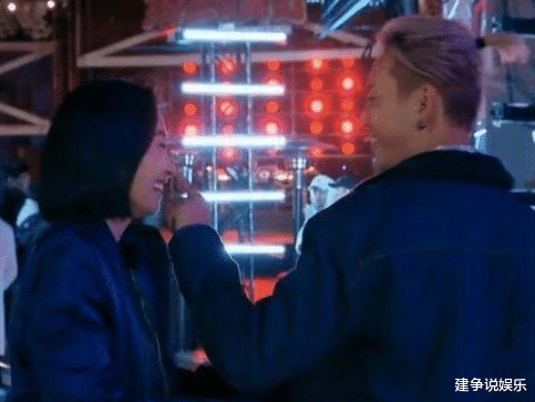 陈伟霆：陈伟霆大方公布恋情，郎才女貌终于成对，网友：很般配