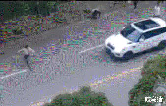 谢霆锋|18岁的蔡徐坤和18岁的谢霆锋,哪个比较帅?有点过分了吧