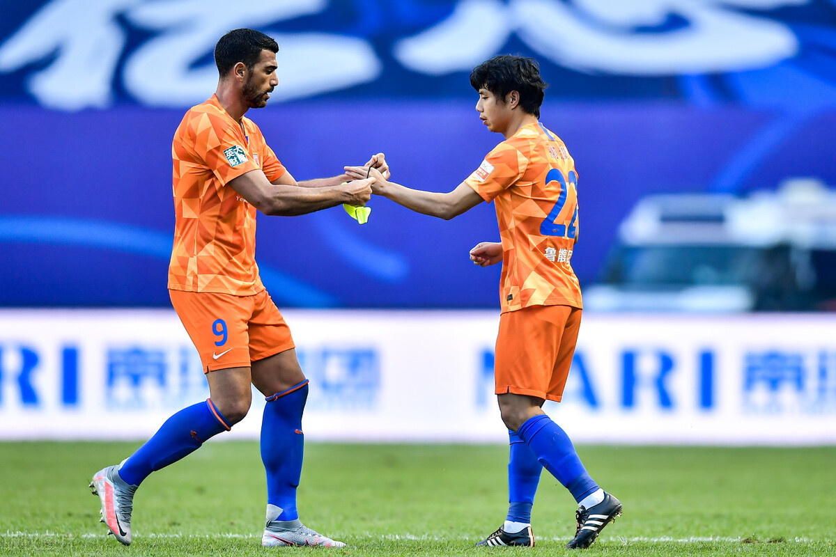 北京国安|郝伟首秀！鲁能决战国安大变阵：2外援中卫领衔首发，2大金靴入替