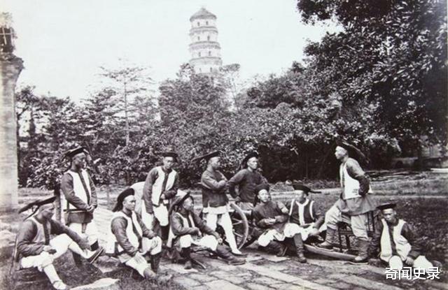 【清军】清朝灭亡后,残余的100万清军都去哪了?其中一支到1984年才发现