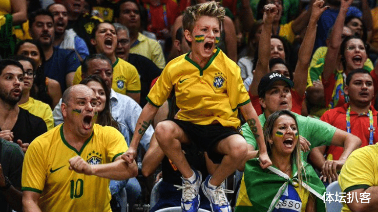 乌拉圭队|0-2！世界第7轰然倒下，12分钟丢2球+输球输人，延续19年尴尬纪录