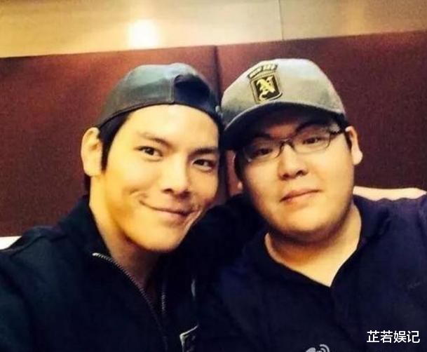 向华强■肯给向佐三次机会的向华强，怎么就让向佑成了\没人疼\的孩子？