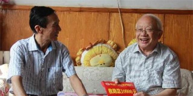 小志的历史观点|79岁核弹老人的一生:妻女精神分裂,儿子智力残疾,令人泪目