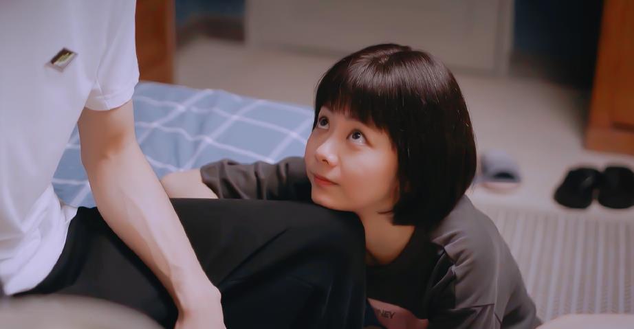 求婚|《以家人之名》李尖尖被凌霄求婚，双膝跪地拜天地，家人反应太逗
