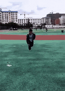 |你穿成这样在这里，你到底是在钓鱼？还是钓凯子呢？你来这到底是想做什么？