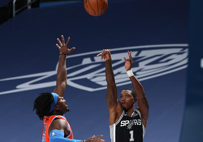 马刺队|26助4失误！马刺回来了，冲进西部前八，三大新星齐爆发