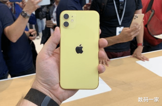 5G▲iPhone 11成了5G合约机？运营商神操作，用户和吃瓜网友全看懵