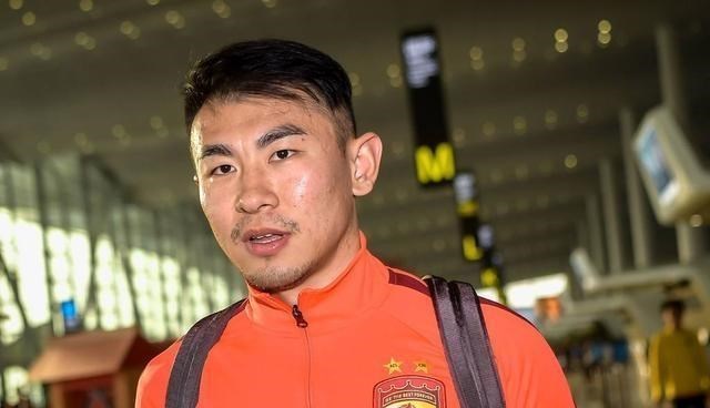 #于汉超#拒绝引进于汉超!中甲恒大直言引援只要现国脚,买不到就空着名额