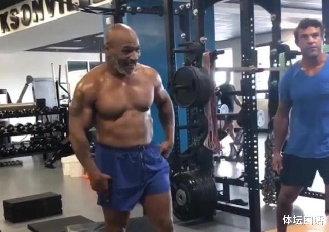 【迈克·泰森】泰森成功减掉120斤,大肚腩消失肌肉线条明显,一场收入2000万