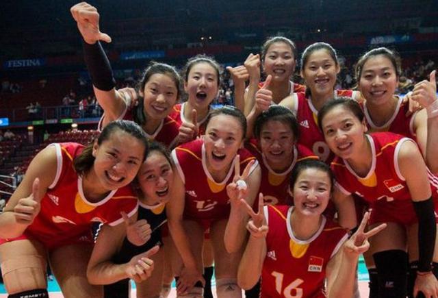 「郎平」女排主攻迎来坏消息!张常宁、李盈莹情况堪忧,郎平直言“不满”