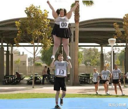 小姐姐|和女友出来钓鱼，我没办法集中注意力了，哈哈哈哈哈这谁顶得住？