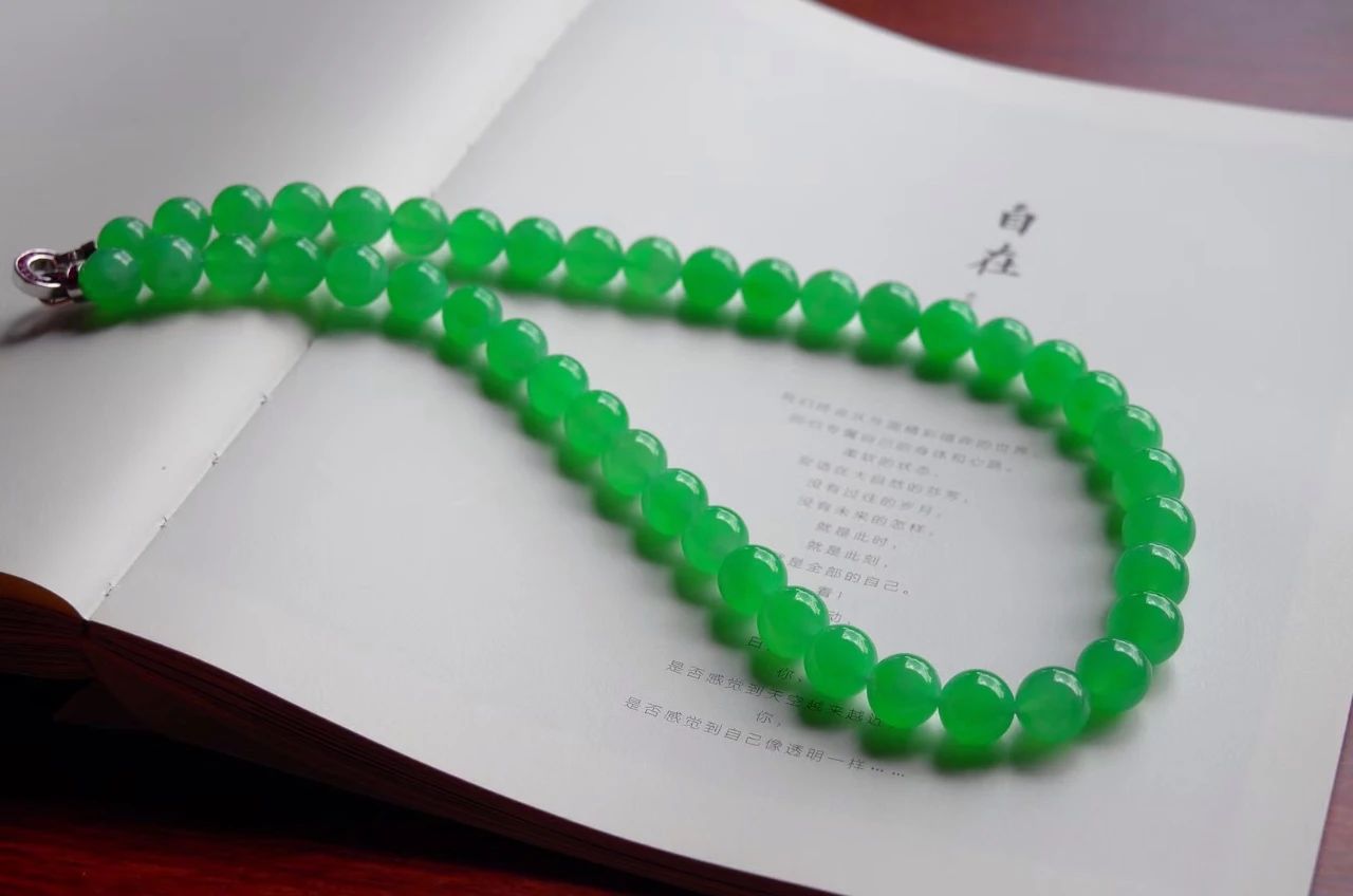 翡翠|花中有“四君子”，翡翠中有“四黑”，你分别知道是什么吗？