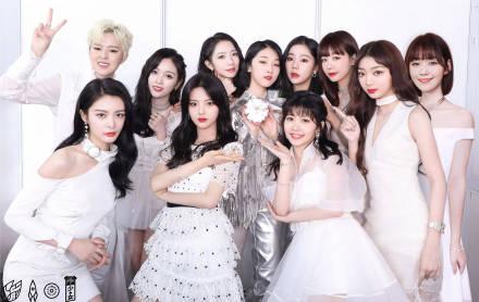 「杨超越」杨超越不愧是“村花”，扎双马尾穿制服裙，这腿是被天使吻过吗