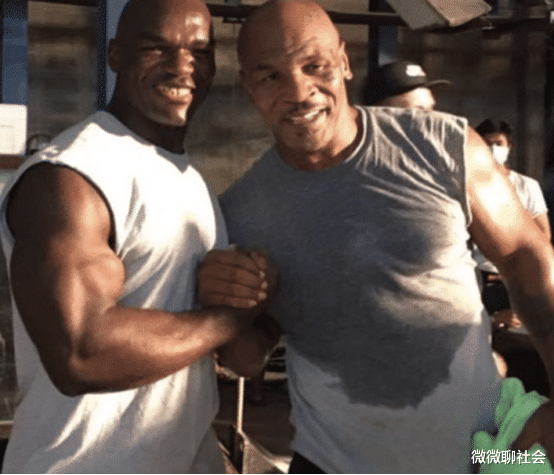 迈克·泰森▲那个被称为“中国泰森”的拳击手,因长相酷似泰森被仇家认错人,如今怎样了