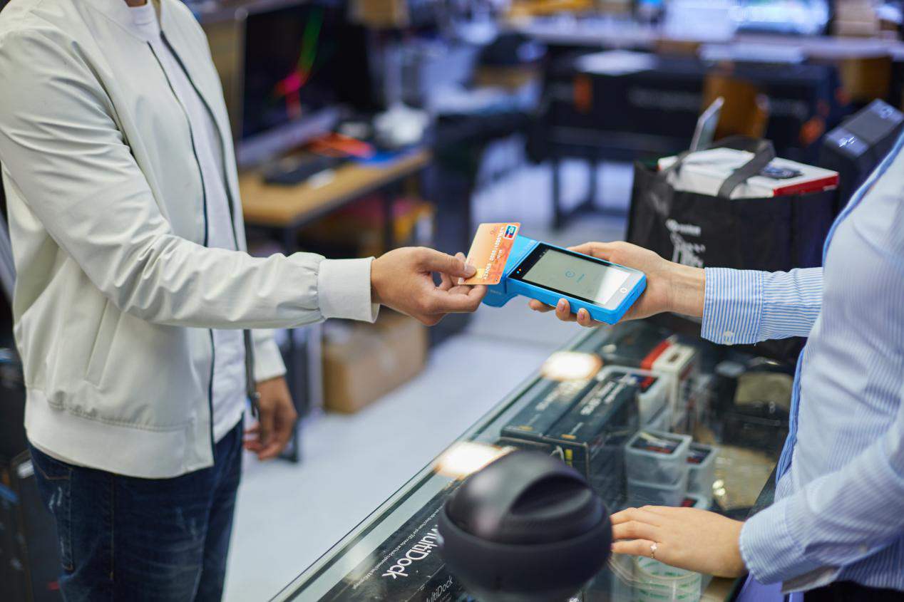 支付宝|悄悄崛起的支付黑马：绕过微信支付宝，一年交易额突破3万亿