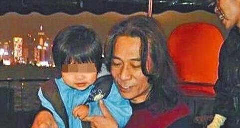 他“风流”不输谢贤，娶小15岁越南首富女儿，离婚后称不缺女朋友