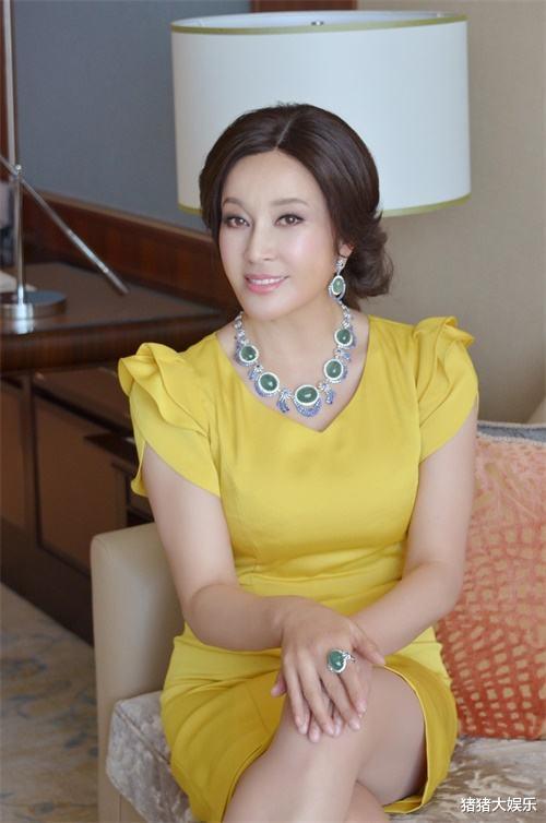 刘晓庆|8段感情4次婚姻,6天前红了30年的女王刘晓庆,再次“翻车”