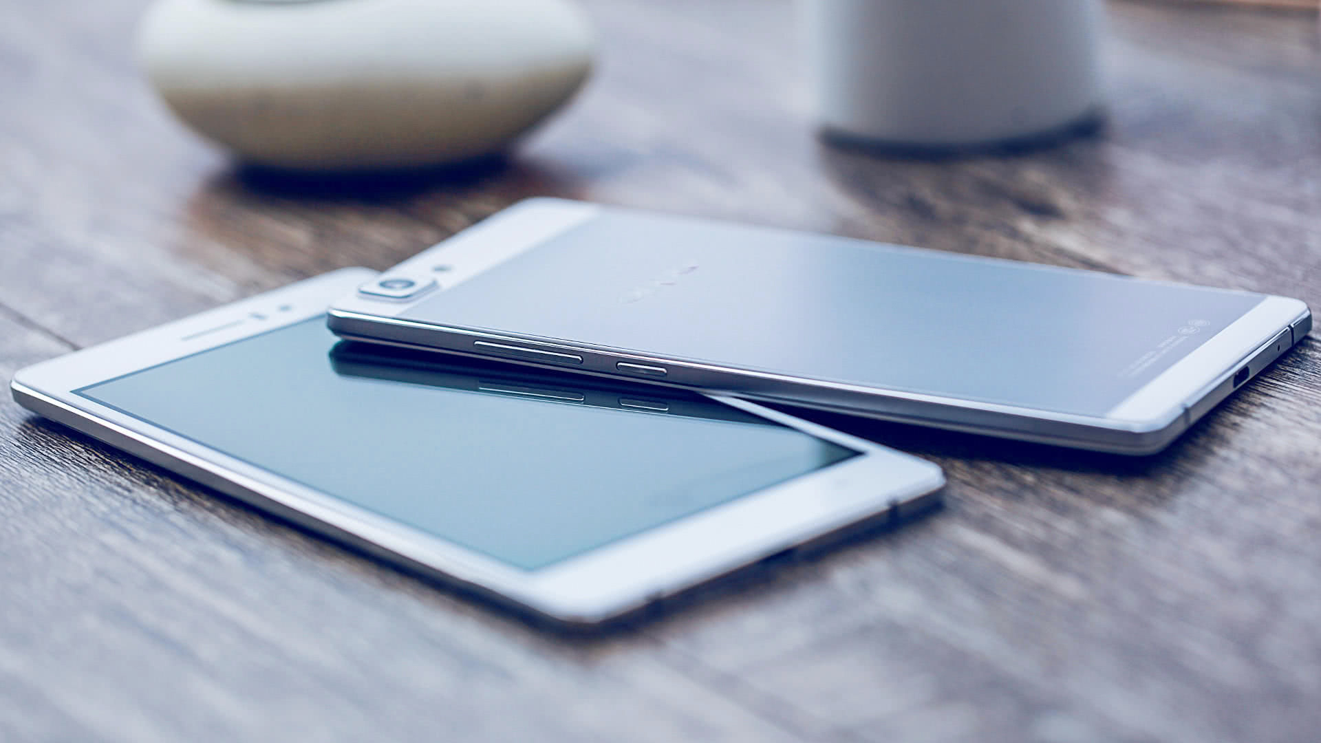 |手感至上，今年各大品牌最轻薄的5G机型，不仅轻薄还有大电池