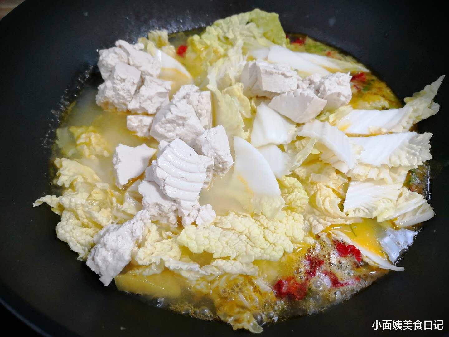 「白菜豆腐汤」立夏后，这汤三天两头准做一锅，清甜美味汤味鲜，还清肠刮油！