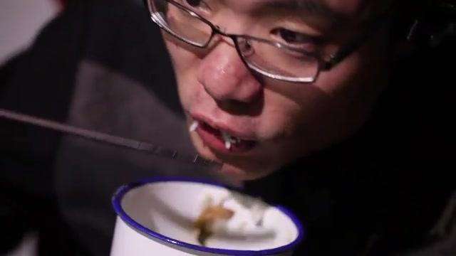 「pdd」4位主播的“前世今生”老照片，第1个引人泪目，第4个让人唏嘘