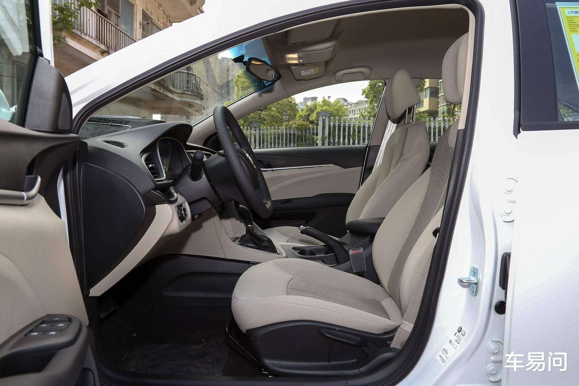 『大众朗逸』降价近4万、30天卖掉30, 643台！重回四缸，英朗挤掉卡罗拉又爆红