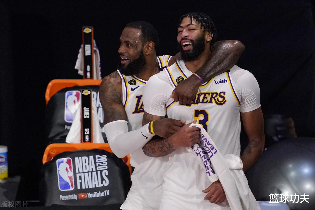 |亲自承诺，詹皇正式表态！戴维斯做老大！欧文没那个命！