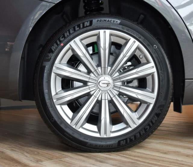 本田■放弃迈腾就等它，2.0T+爱信8AT，比E级有档次，不足15万