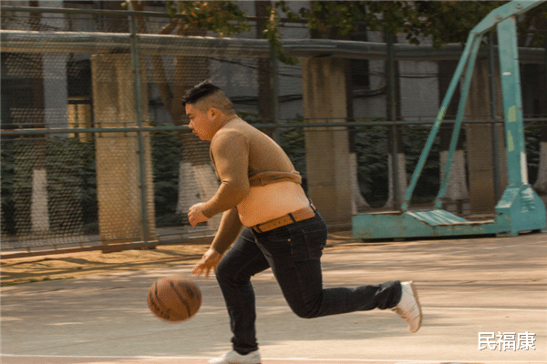 |男人肾越好，身上有些地方越“硬朗”，对照看一下，也许你就满足