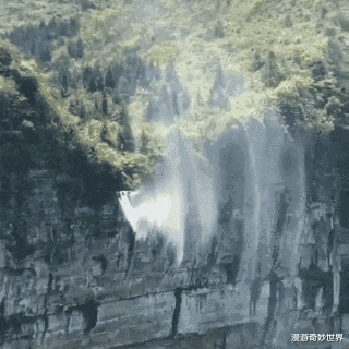 【】25张匪夷所思的照片，神奇的“反重力”世界