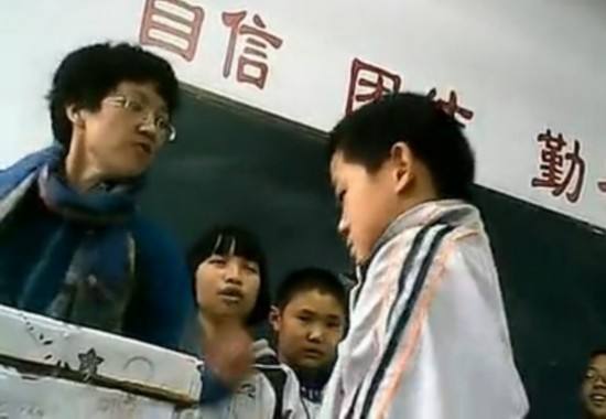 ##“把你家长叫来!”小学生被罚写“检讨”,老师看完却火冒三丈