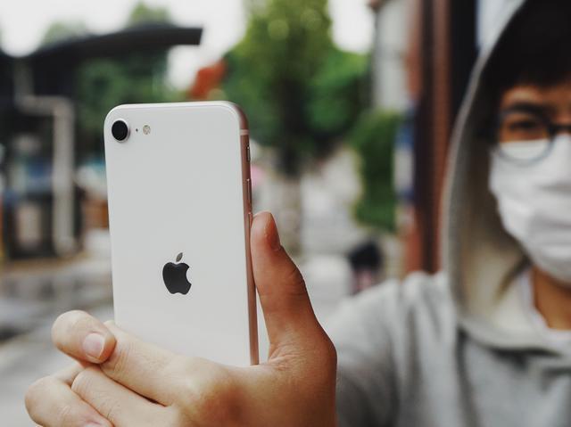 【iphone12】iPhone 12还有小屏版本?5.4英寸比iPhone 8还小