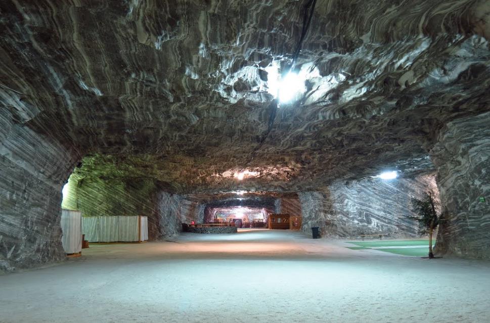 【】世界上最害怕停电的小镇：位于地下120米，仍有3000多人在这居住