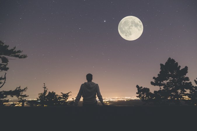 【外星人】粉红色的月亮将在这个周末点亮夜空