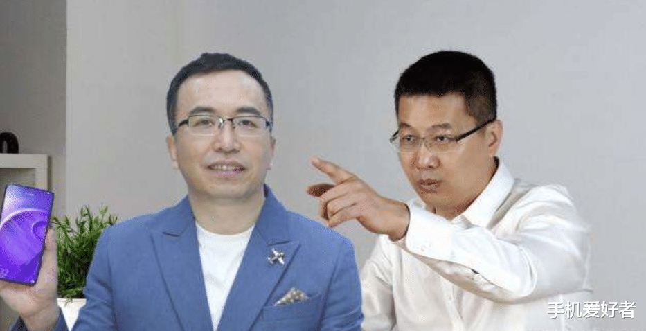 卢伟冰@1000万台的荣耀很痛心，卢伟冰猛料：Note8系列销量突破3000万台