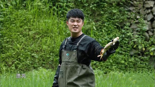 邓超|邓超到陈赫家做客，看看吃的都是些啥？难怪邓超待一天都不想走