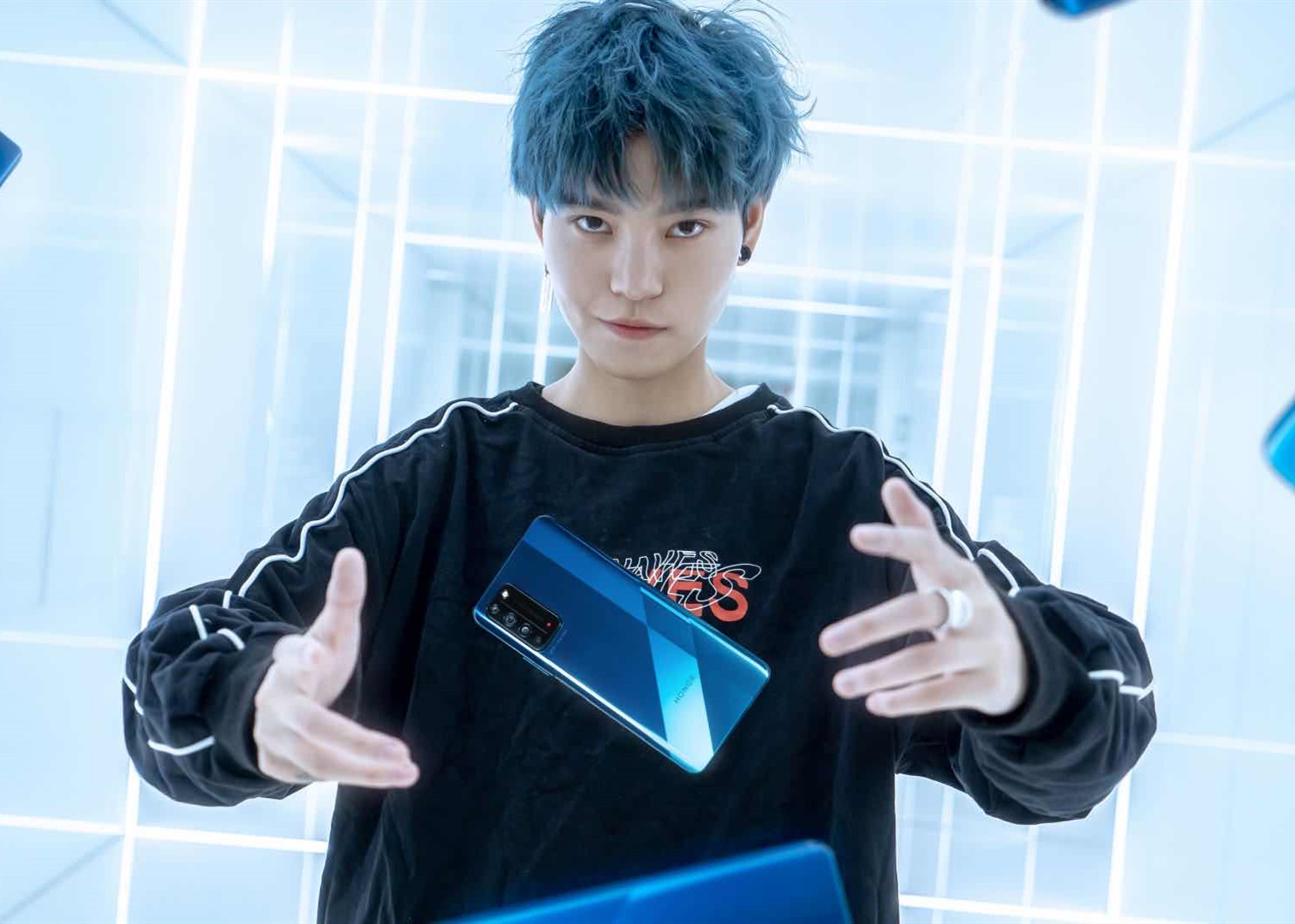 『华为荣耀』伤敌一千，自损八百！荣耀X10连自己人都不放过！